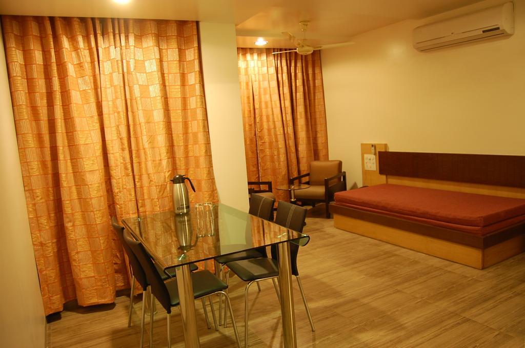 Hotel Bhagyalaxmi Shirdi Room photo